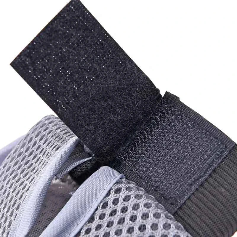 Pet Grooming Glove – Hair Removal & Bathing Brush for Dogs & Cats